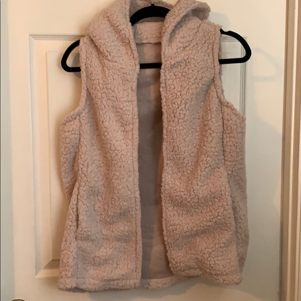 Sherpa hoodie vest with pockets